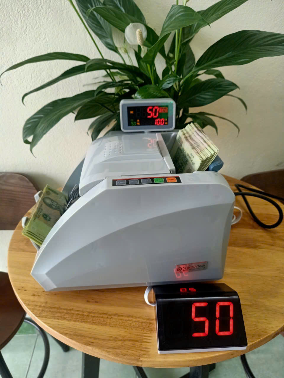 Lưu ý mua máy đếm tiền OUDIS tại Vĩnh Long